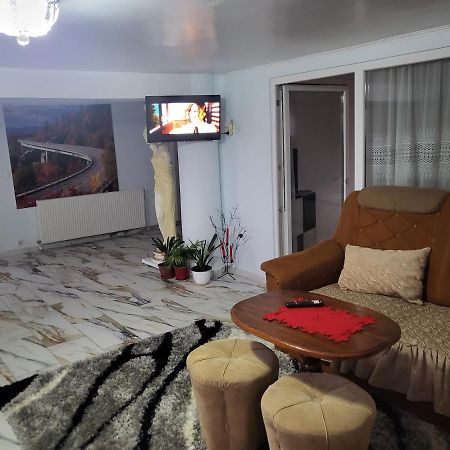 דירות סאטו מארה Apartament Cu Terasa Si Gratar מראה חיצוני תמונה